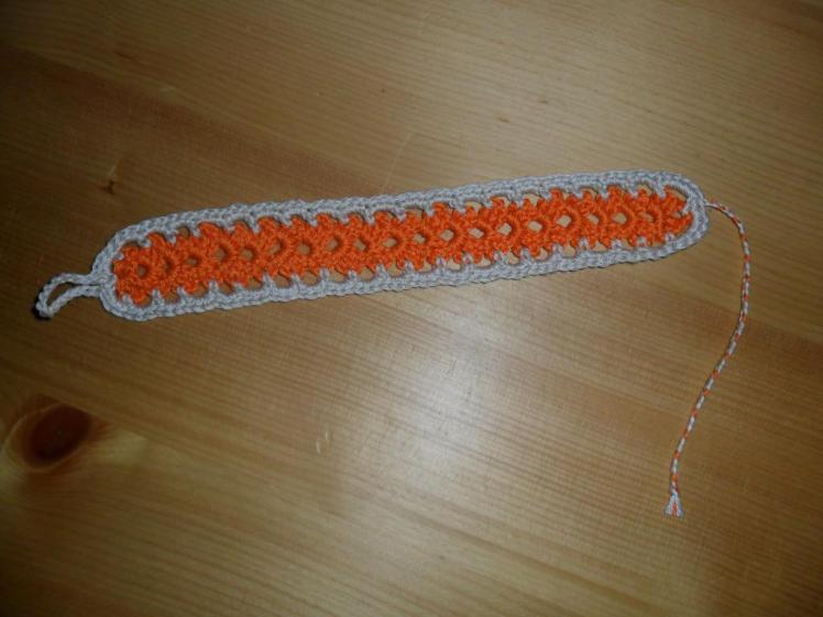 Schnullerkette orange-beige.JPG