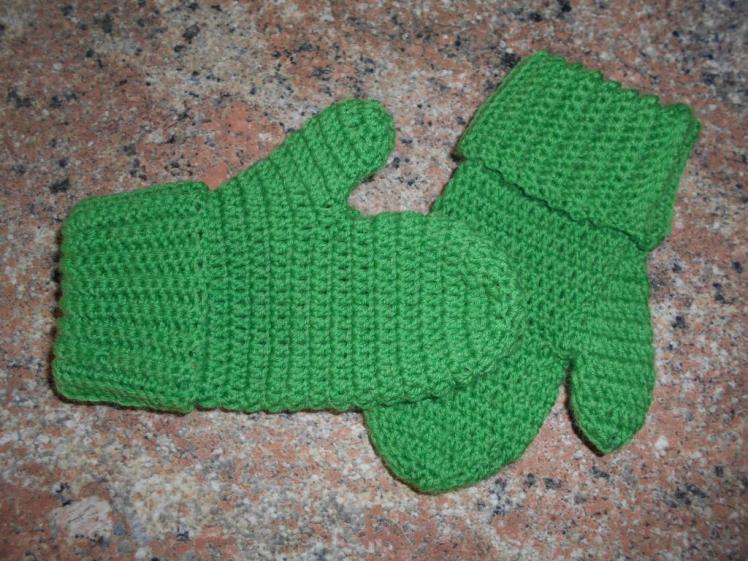 Kinderfäustlinge grün (1).JPG
